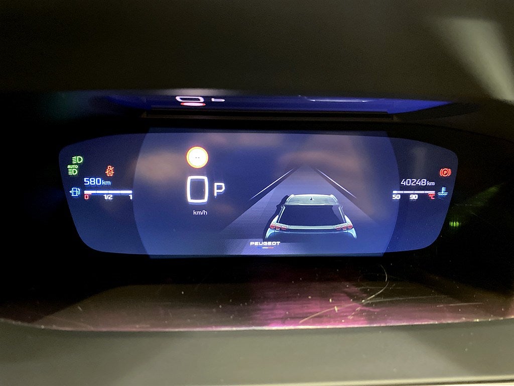 Bild på Peugeot 2008 GT 1.2 PT 130hk Aut - 360-KAMERA, CARPLAY, NAVI