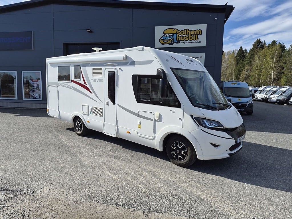 McLouis Nevis 76 Diamond queensbed, 150 hk, Euro 6, dubbla TV, dubbla AC