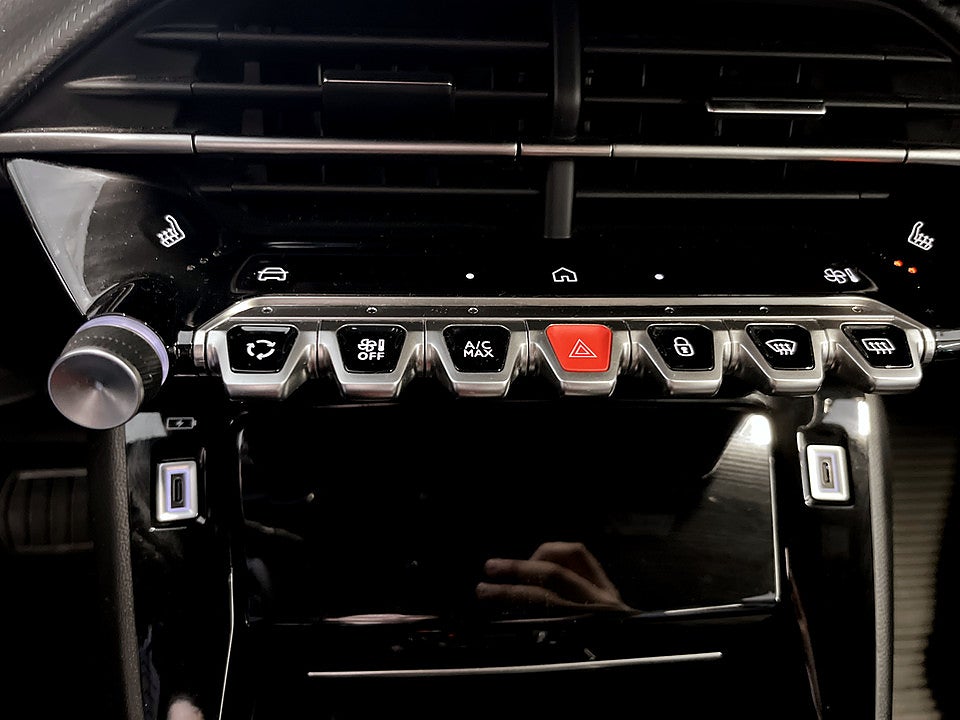 Bild på Peugeot 2008 Allure Hybrid 145hk Aut B-KAMERA CARPLAY