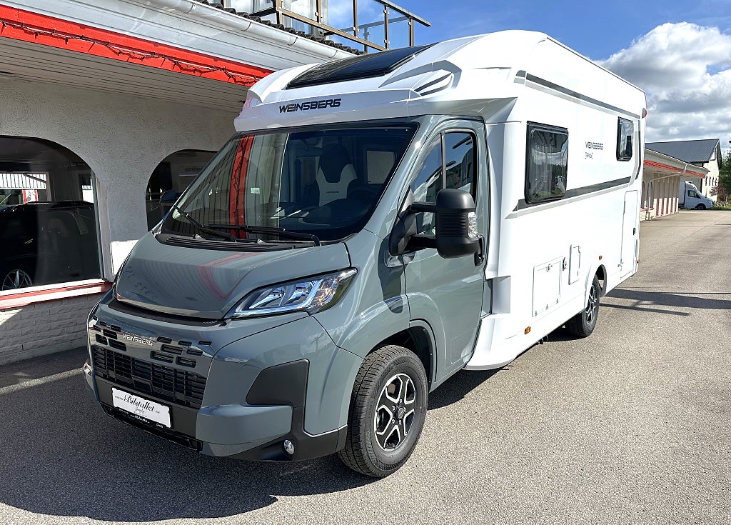 Weinsberg CaraSuite 650 MEG 140 Aut 8-steg Långbädd Edition Spicy Taksäng 