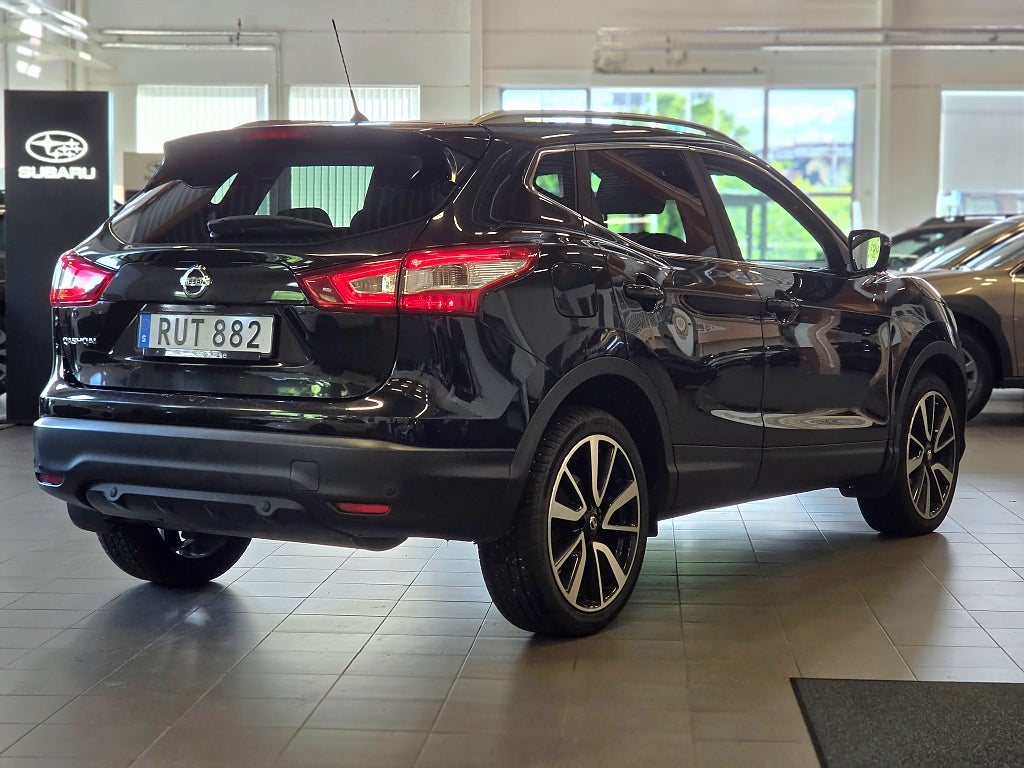 Nissan Qashqai 1.2 DIG-T Tekna Design pack / Panorama / 3,45% ränta