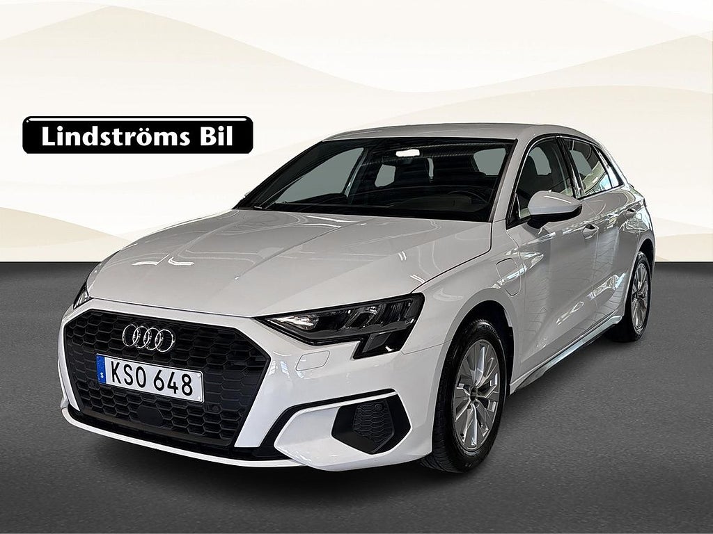 Audi A3 40 TFSI e S Tronic Comfort Sommar/Vinterhjul