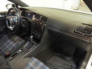 Halvkombi Volkswagen Golf 10 av 21