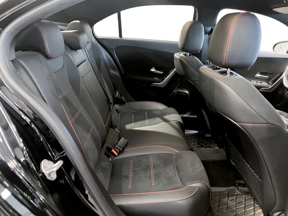 Bild på Mercedes-Benz A200 AMG PREMIUM NIGHT PACK 163hk Aut B-KAMERA CARPLAY
