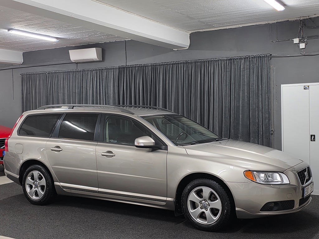 Volvo V70 2.0F Momentum Euro 4 Ny servad Dragkrok PDC