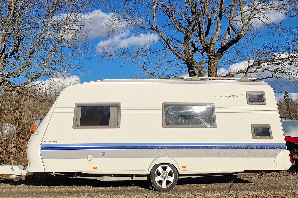 Hobby 560 KMFE Deluxe - Barnkammare - Testad - Besiktad - 1607kr/mån -