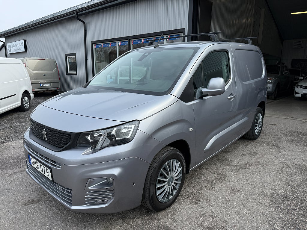 Peugeot Partner 1.5 BlueHDi 130 Automat 1ägare Värmare kamera Drag Moms