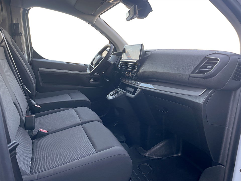 Bild på Peugeot Expert BlueHDi 180hk Automat L2