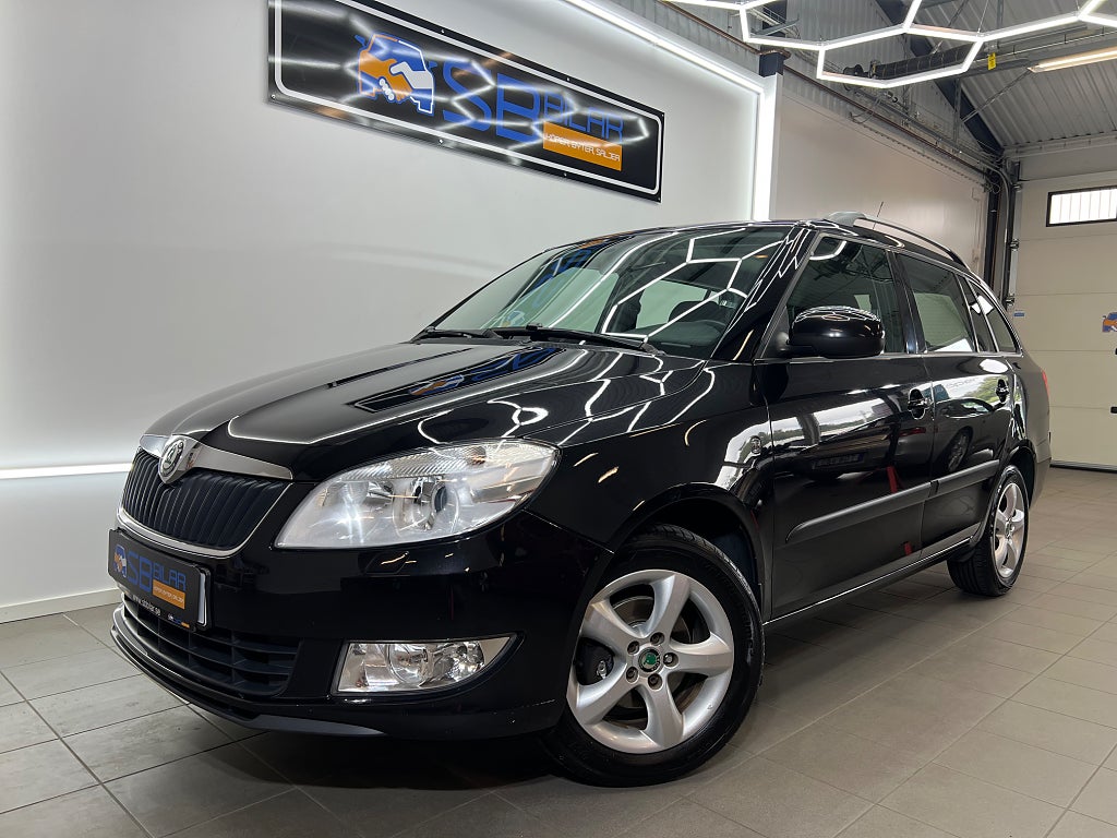 Skoda Fabia Kombi 1.2 TSI Manuell, 86hk Elegance *En ägare*