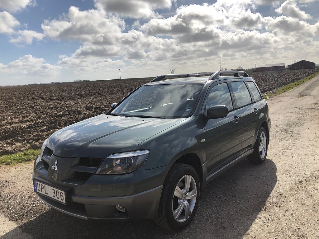 Mitsubishi Outlander 2.4 4WD  -Automat 160hk