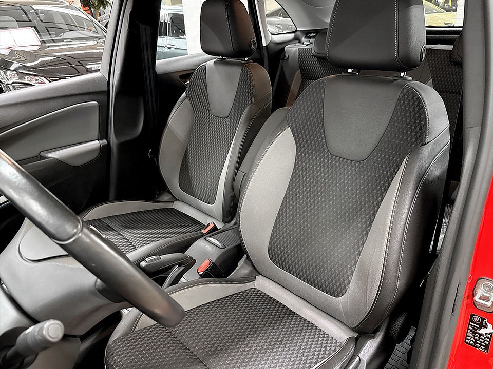 Bild på Opel Crossland X 5D Dynamic 1.2 Turbo 110hk BACKSENSORER