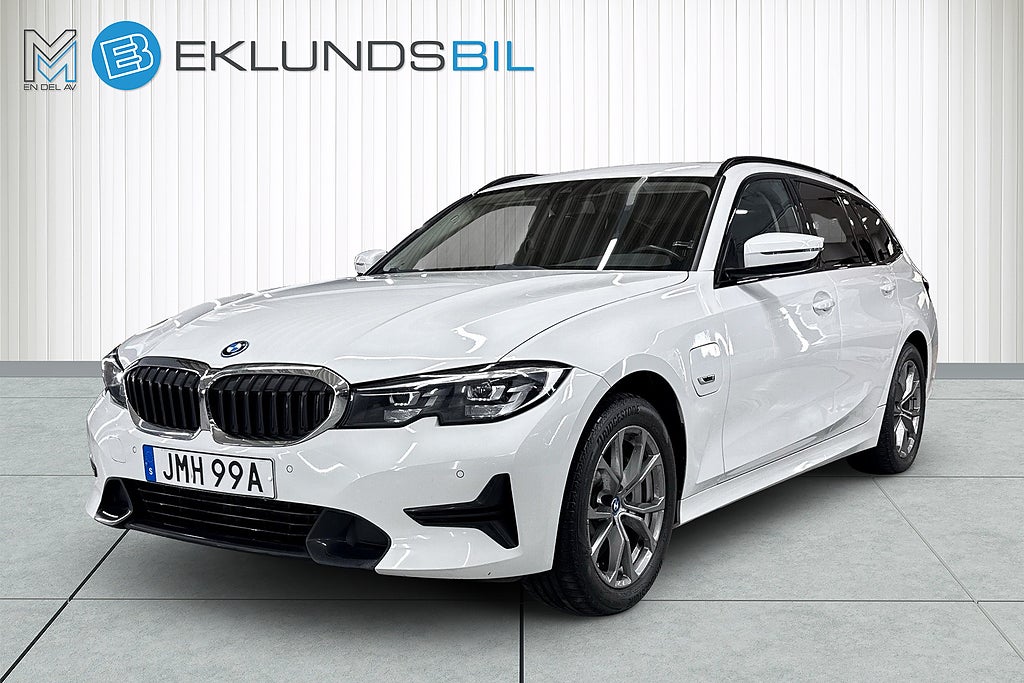 BMW 330e 2022