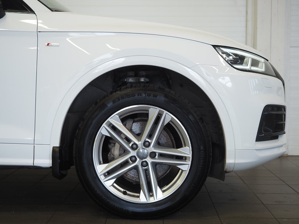 Audi Q5 40 TDI Quattro S Tronic S-Line Kamera D-Värm Dragkrok 2019