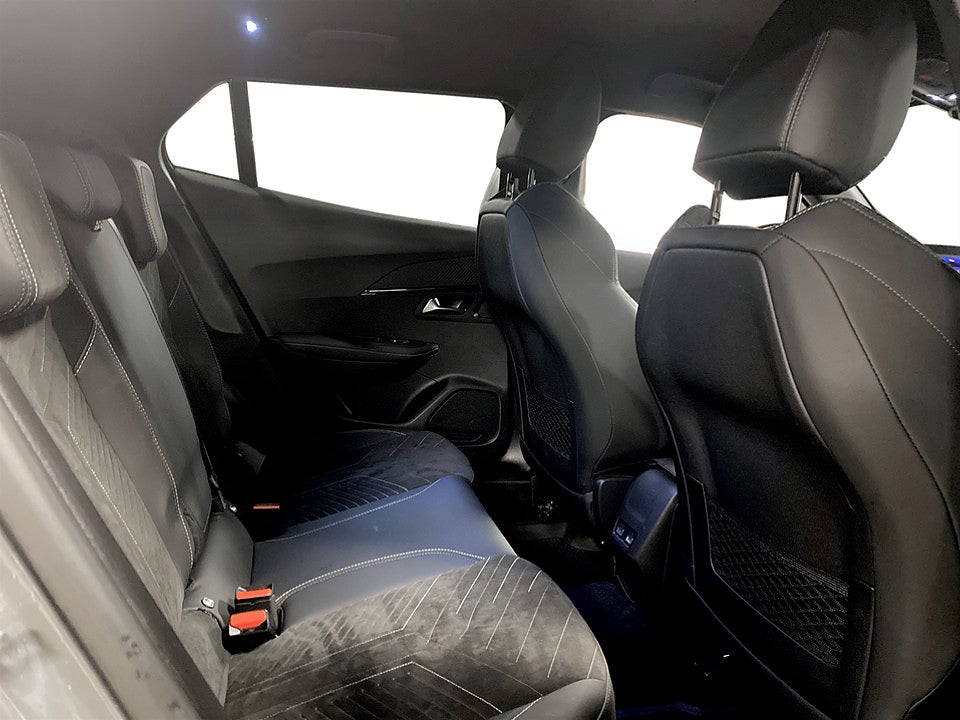 Bild på Peugeot 2008 GT Hybrid 145hk Aut B-KAMERA CARPLAY