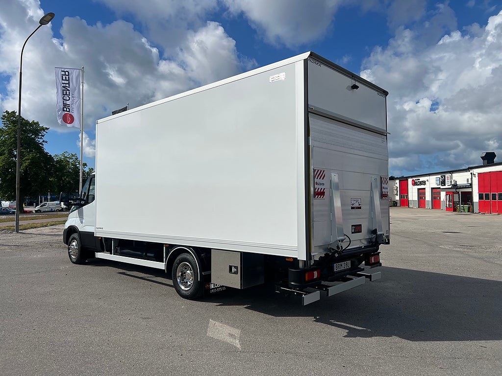 Iveco Daily 72C14G A8 CNG Skåpbil med Z-Lift