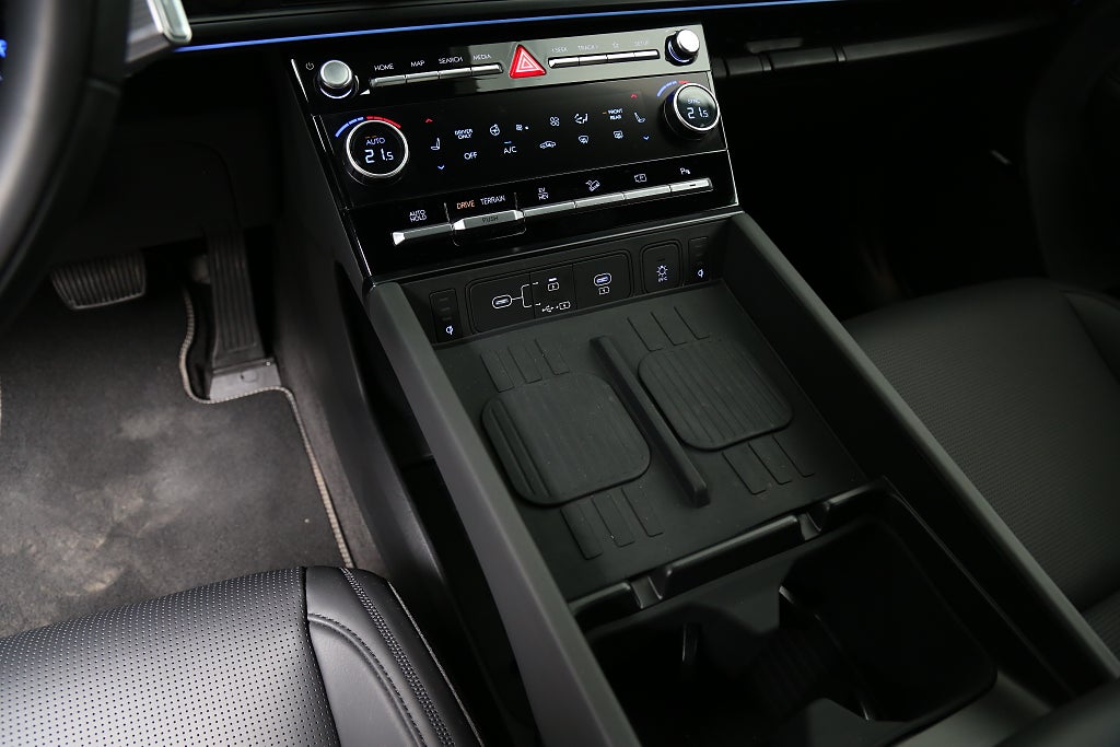 Hyundai Santa Fe PHEV AWD Calligraphy Line 6-sitsig | Dragkrok HUD 360°