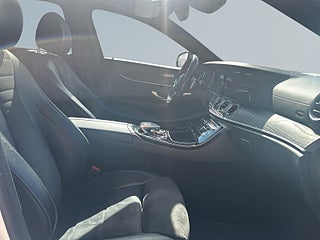 Mercedes-Benz E 220 T d 4×4 AMG Line Drag Dvärme Panorama 360° Navi S&V – bild 10