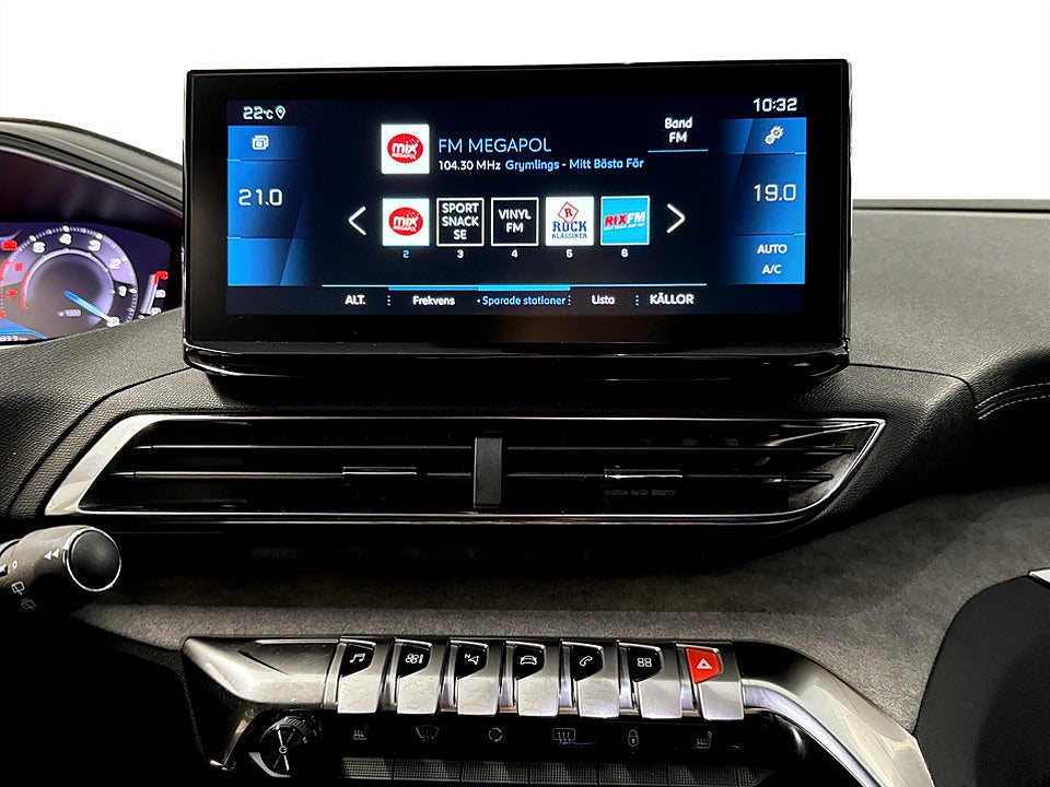 Bild på Peugeot 5008 GT 1.2 PT 130hk Aut 7-SITS B-KAMERA CARPLAY