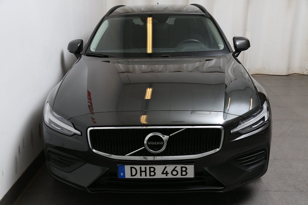 Volvo V60 B4 Diesel 197hk Momentum Aut Kamera Leasbar 2022