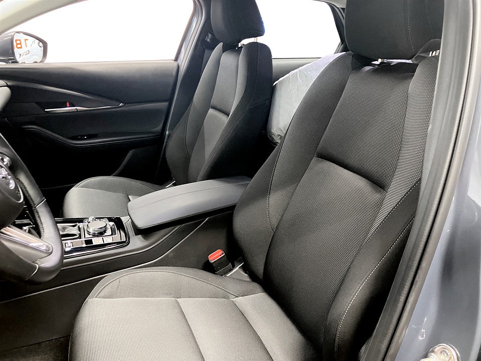 Bild på Mazda CX-30 2.0 e-SKYACTIV-G M 150hk Aut B-KAMERA CARPLAY