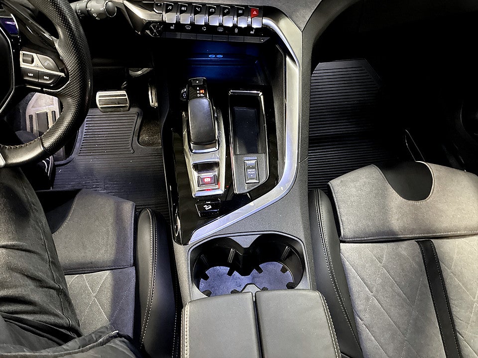 Bild på Peugeot 3008 GT PHEV Hybrid4 300hk Aut 4WD CARPLAY NAVI