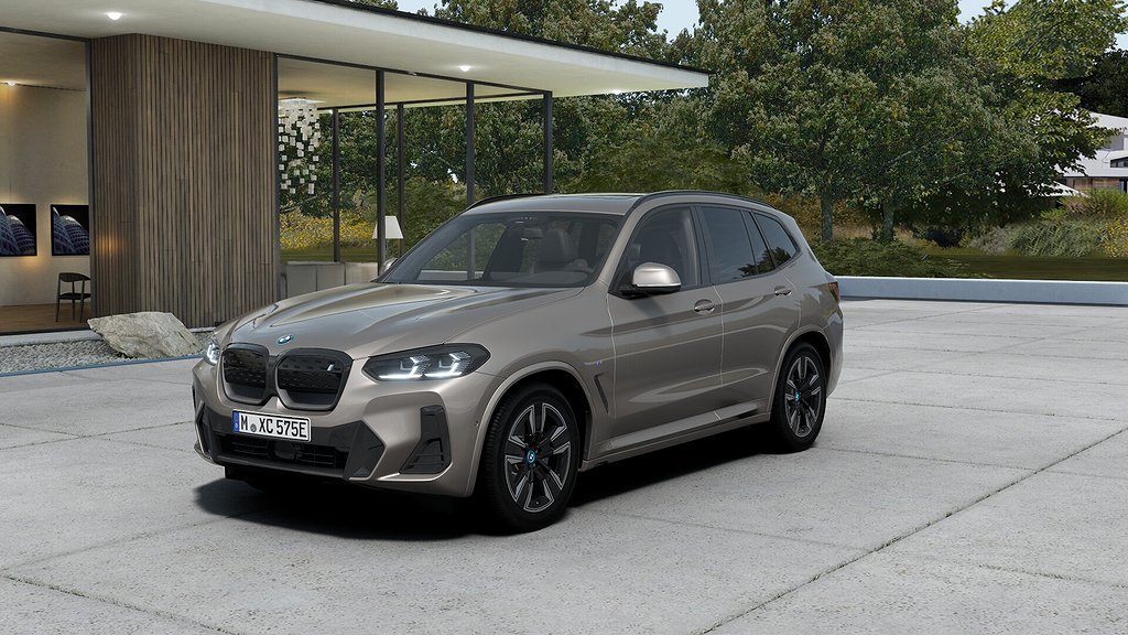 BMW iX3 Charged SNABB LEVERANS Panorama Drag Rattvärme