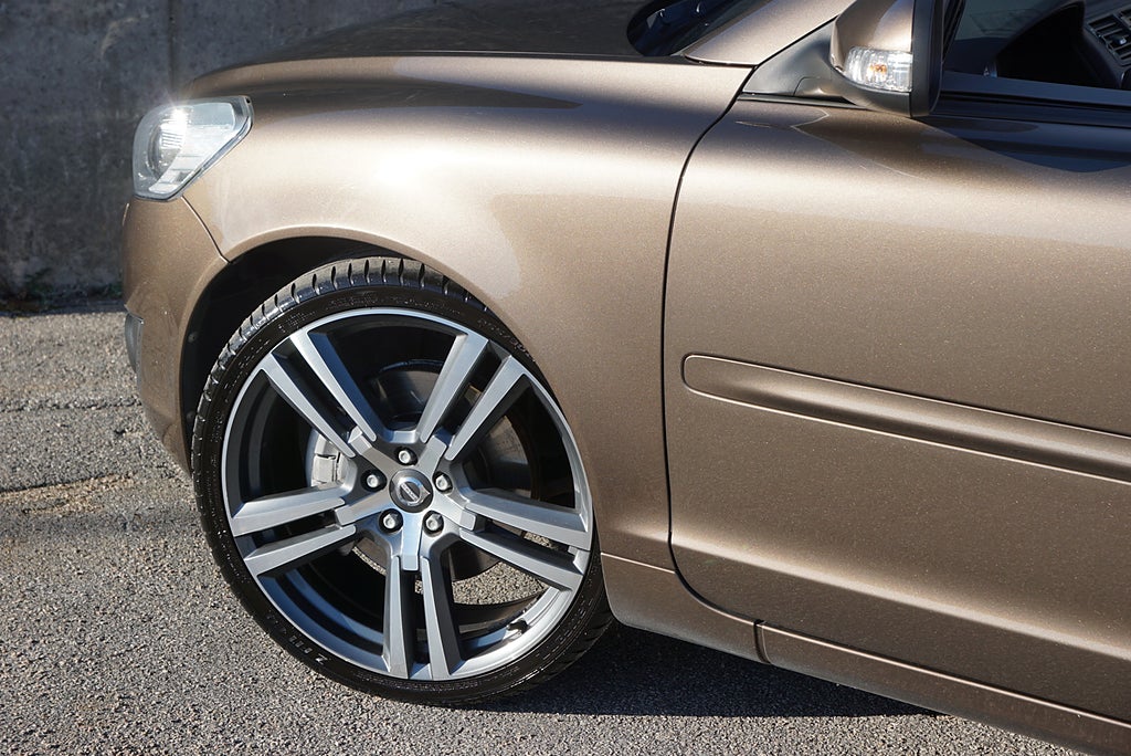 Volvo C70 T5 230hk Summum|Låga Mil|Sv-Såld|Keyless|Premium Sound|