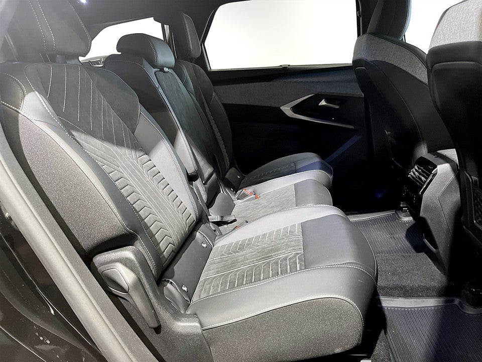 Bild på Peugeot 5008 GT Ultimate Hybrid 145hk Aut 7-SITS ELSTOL B-KAMERA