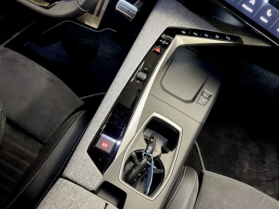 Bild på Peugeot 5008 GT Hybrid 145hk Aut 7-SITS B-KAMERA CARPLAY