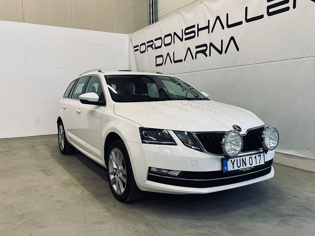 Skoda Octavia Kombi 2.0 TDI 4x4 Style MOMS / D-värmare /DRAG