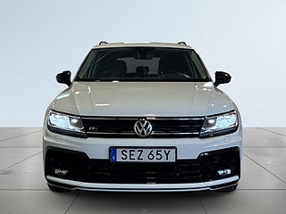 Volkswagen Tiguan 2.0 TSI OPF 4M R-Line Black Drag Värmare Kamera S&Vhjul – bild 2