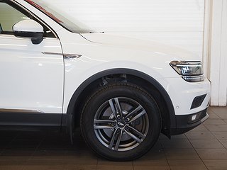 SUV Volkswagen Tiguan 8 av 22