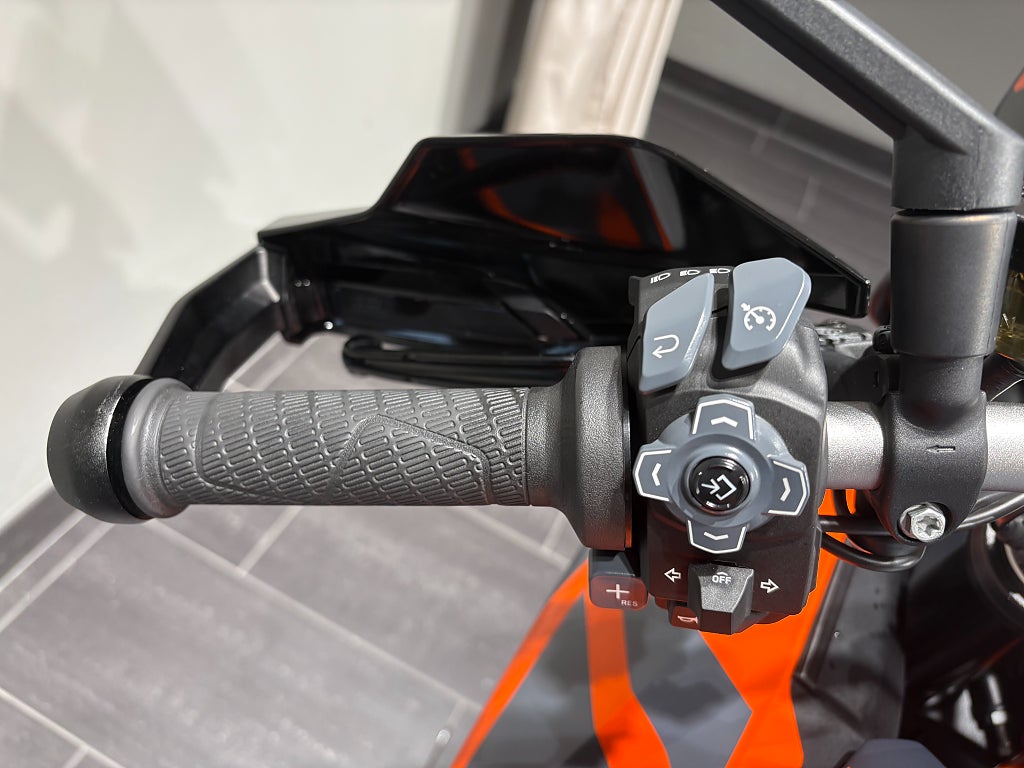 KTM 1290 Super Duke GT/Techpack/Akra/Toppbox