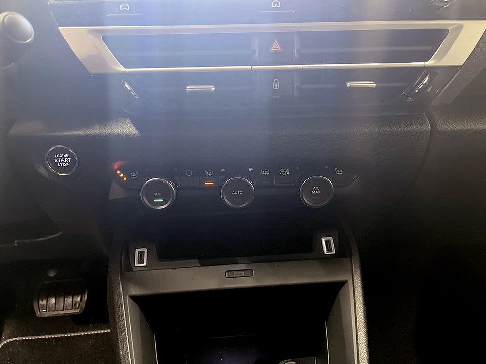 Bild på Citroën C4-X Max Hybrid 145hk Aut - B-KAMERA,  KEYLESS