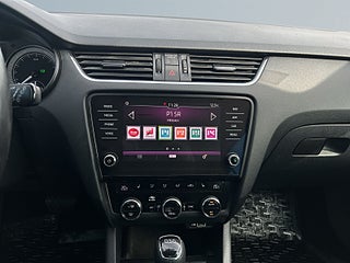 Skoda Octavia Kombi 1.5 TSI Sov-däck/Kamera/P-sens/Skinn/Lågskatt