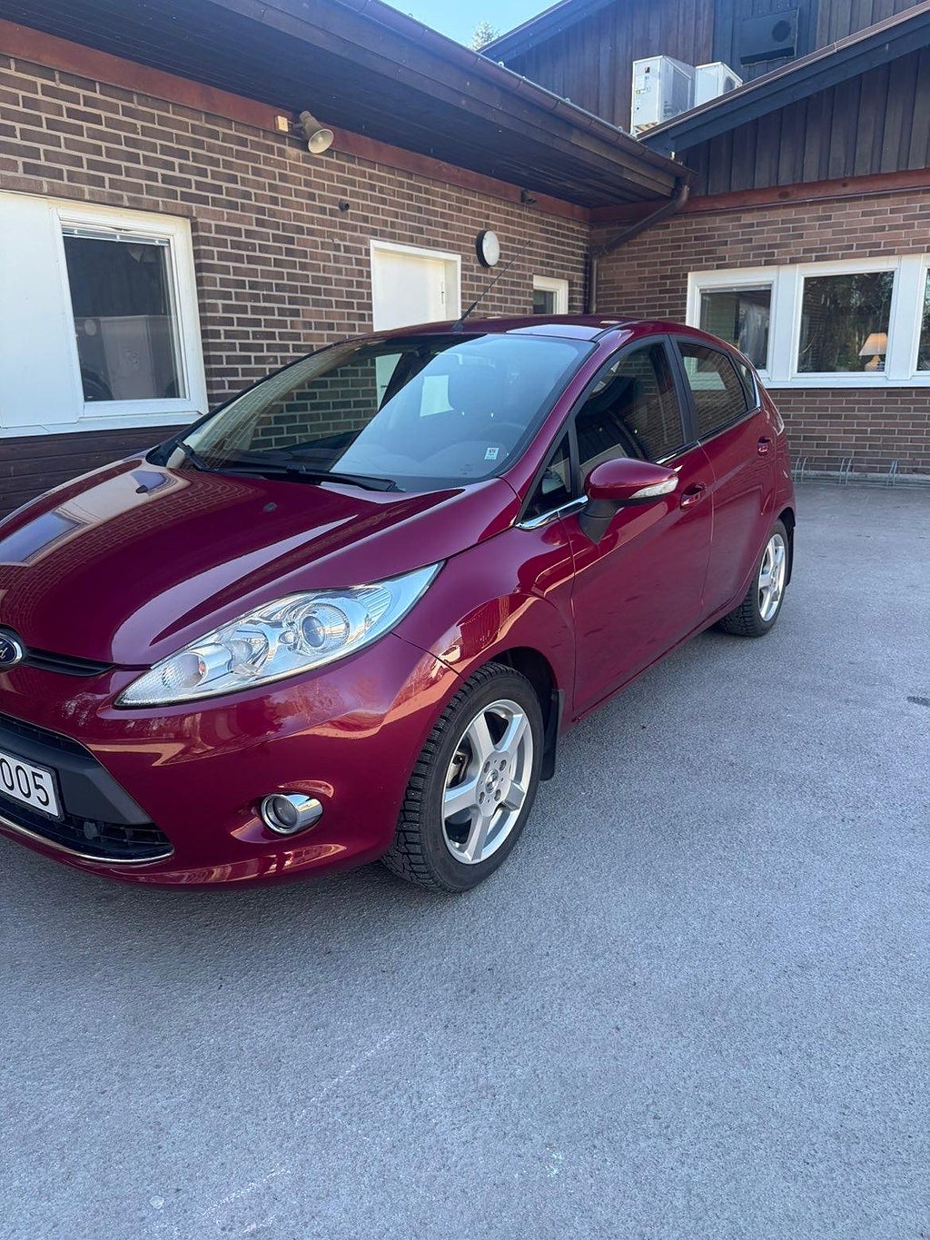 Ford Fiesta 5-dörrar 1.25 Titanium nyservad lågmil