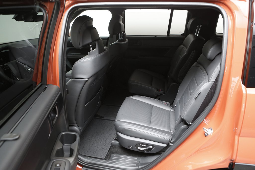 Hyundai Santa Fe 4WD Plug-in Calligraphy Line 2025