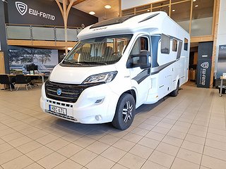 Husbil-halvintegrerad Knaus Sun TI Platinum Selection