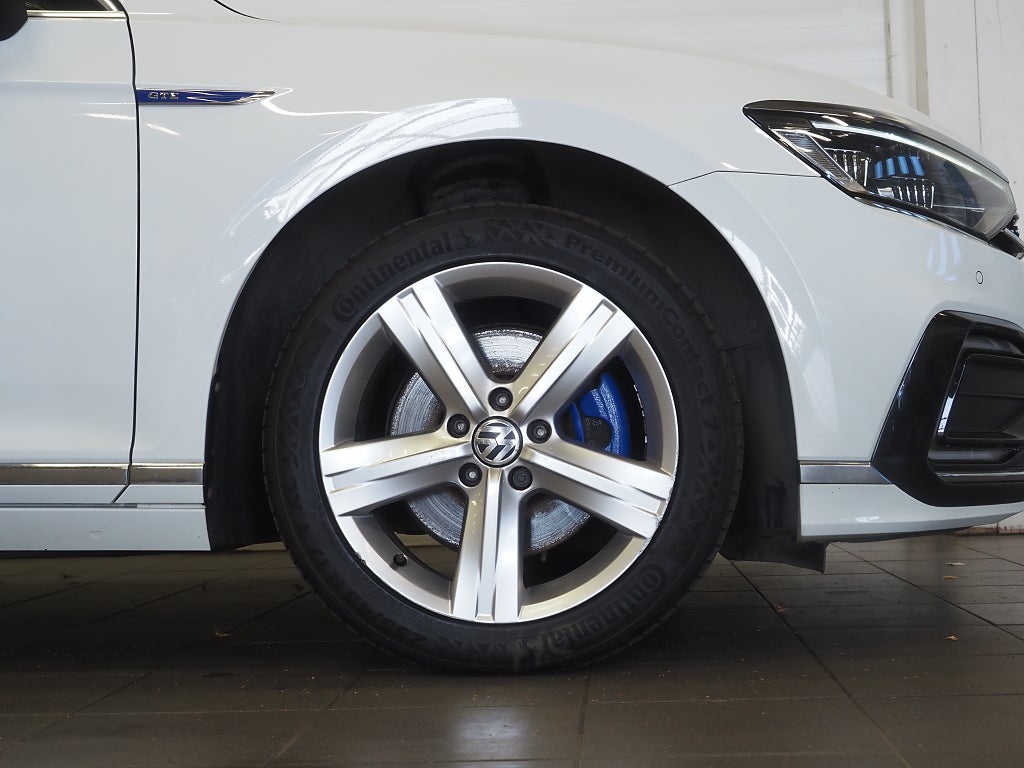 Volkswagen Passat SC GTE 1.4 TSI Executive Drag P-Värm Kamera Navi IQ 2021