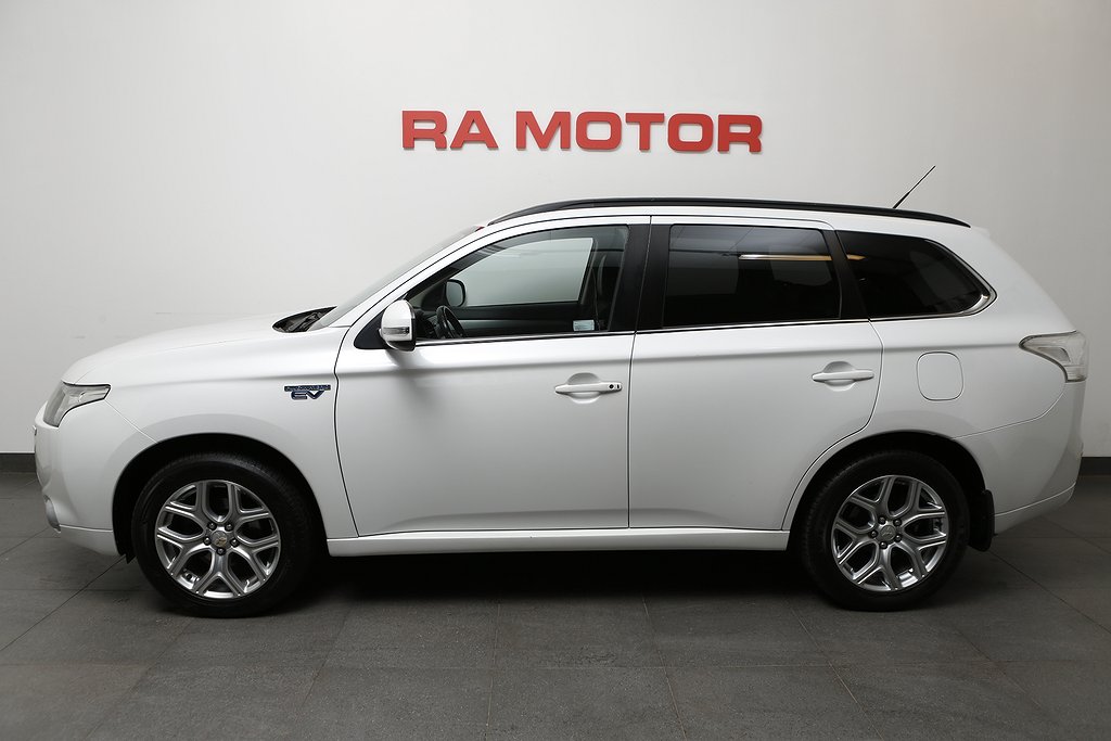 Mitsubishi Outlander Plug-in hybrid 4WD Aut Extraljus Drag 2014
