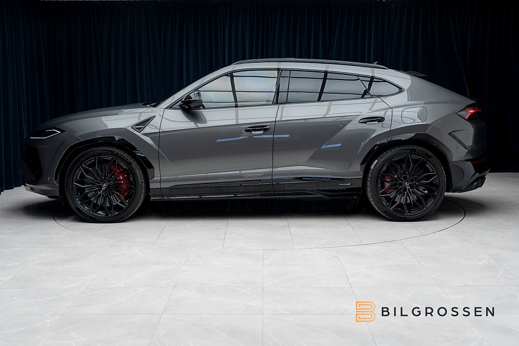 Lamborghini Urus SE Style-P Dark Big-Carbon Grigio Keres 23” NY