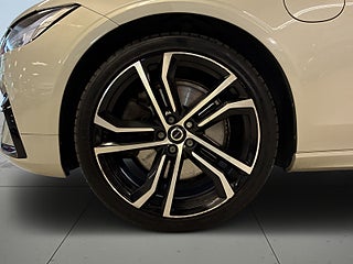 Volvo V90 PLUG-IN T8 AWD R-Design Drag HuD 360° B&W Pano Navi S&V – bild 14