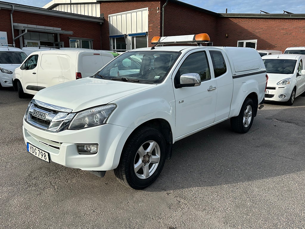 Isuzu D-Max Space Cab 2.5 4WD Euro 5 / Leasebar 