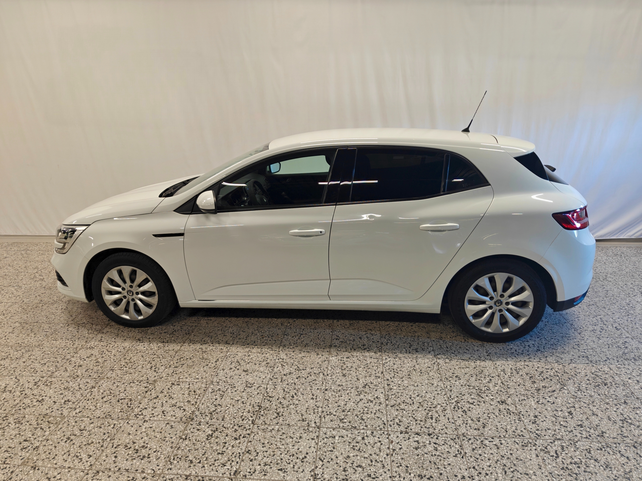 Renault Megane 2017, bild 2/10
