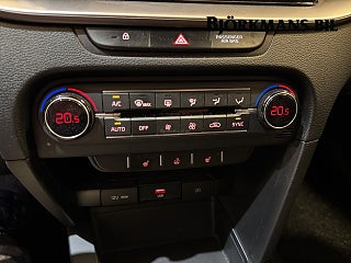 UMJ28C