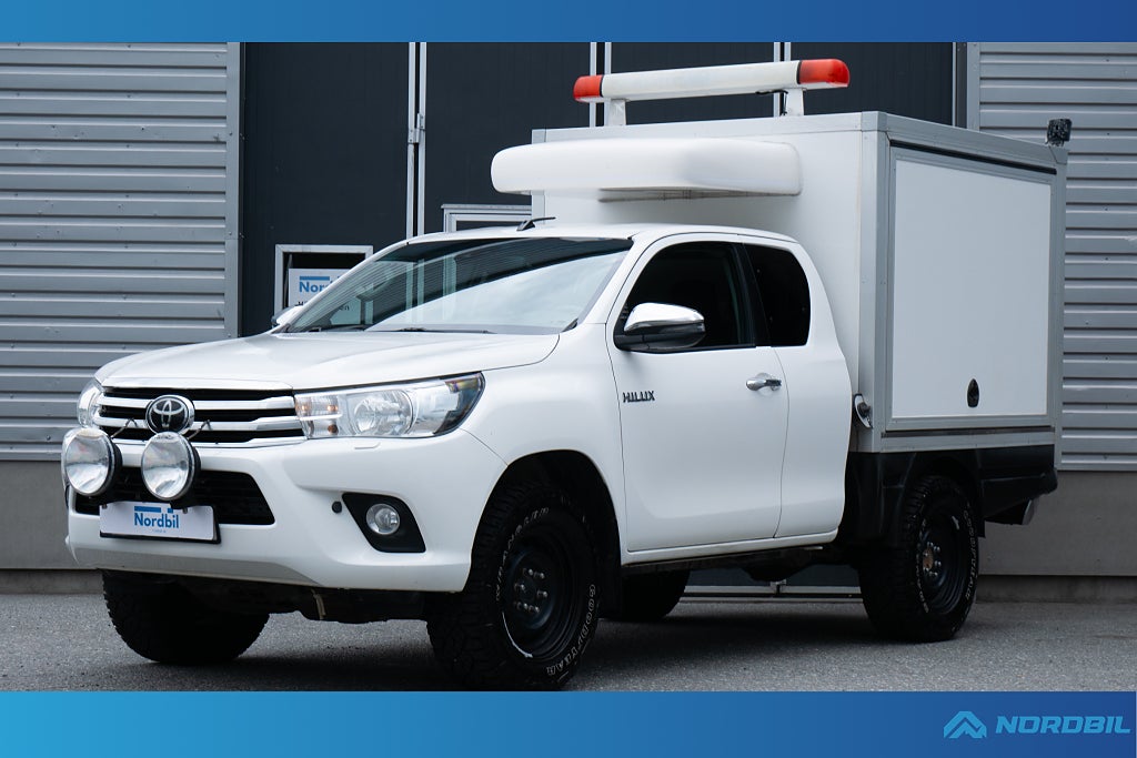Toyota Hilux Hilux Extra Cab 2.4 AWD Kåpa Webasto Kamera Leasbar