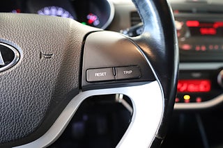 Halvkombi Kia Picanto 17 av 19