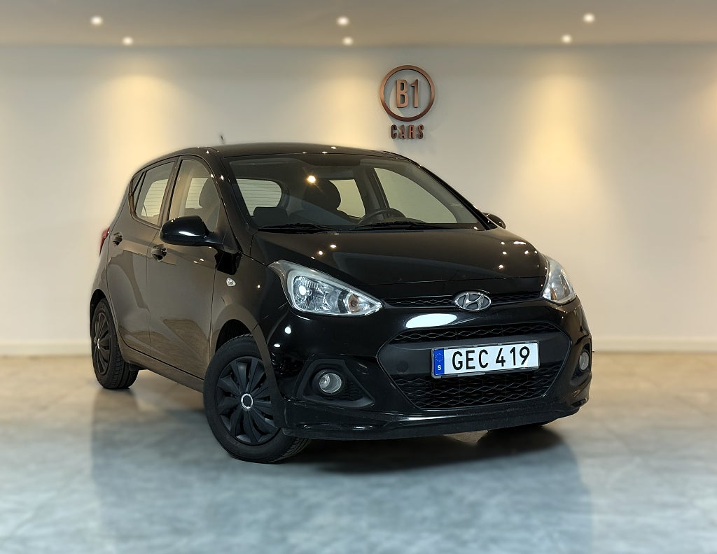 Hyundai i10 1.0 COMFORT AUTOMAT LÅGSKATT BLUETOOTH NAVI NYBES  S+V