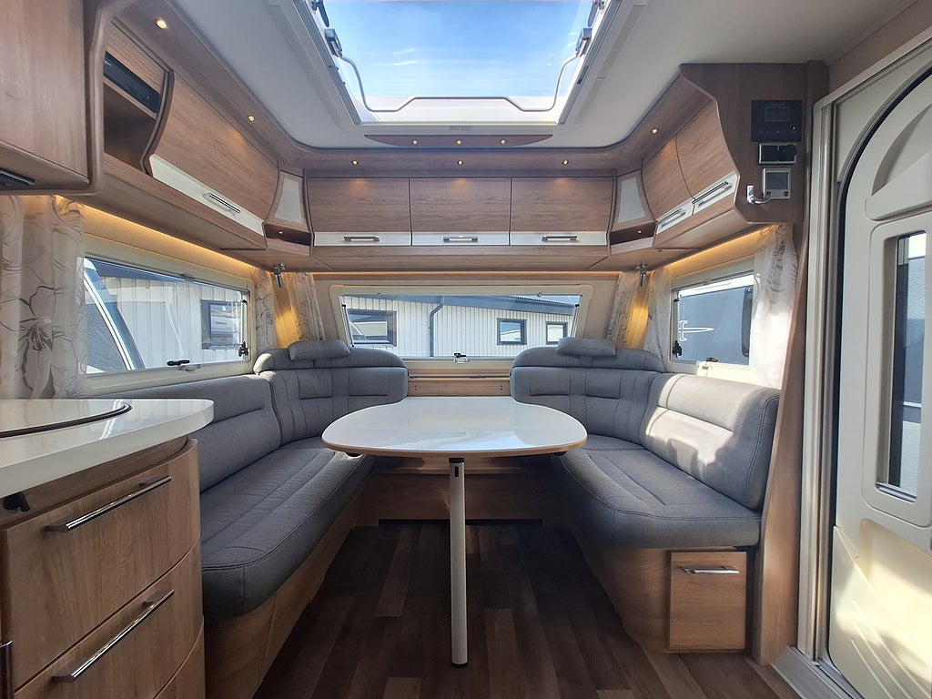 Kabe Classic 470 XL KS Dubbelbädd, Solcell, Litiumbatteri, Nytt Tält