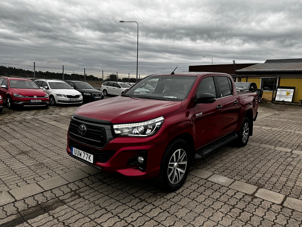 Toyota Hilux 2.4 AWD AUT ULTIMATE LÄDER D-CAB EU6 2-ÅRS GARANTI